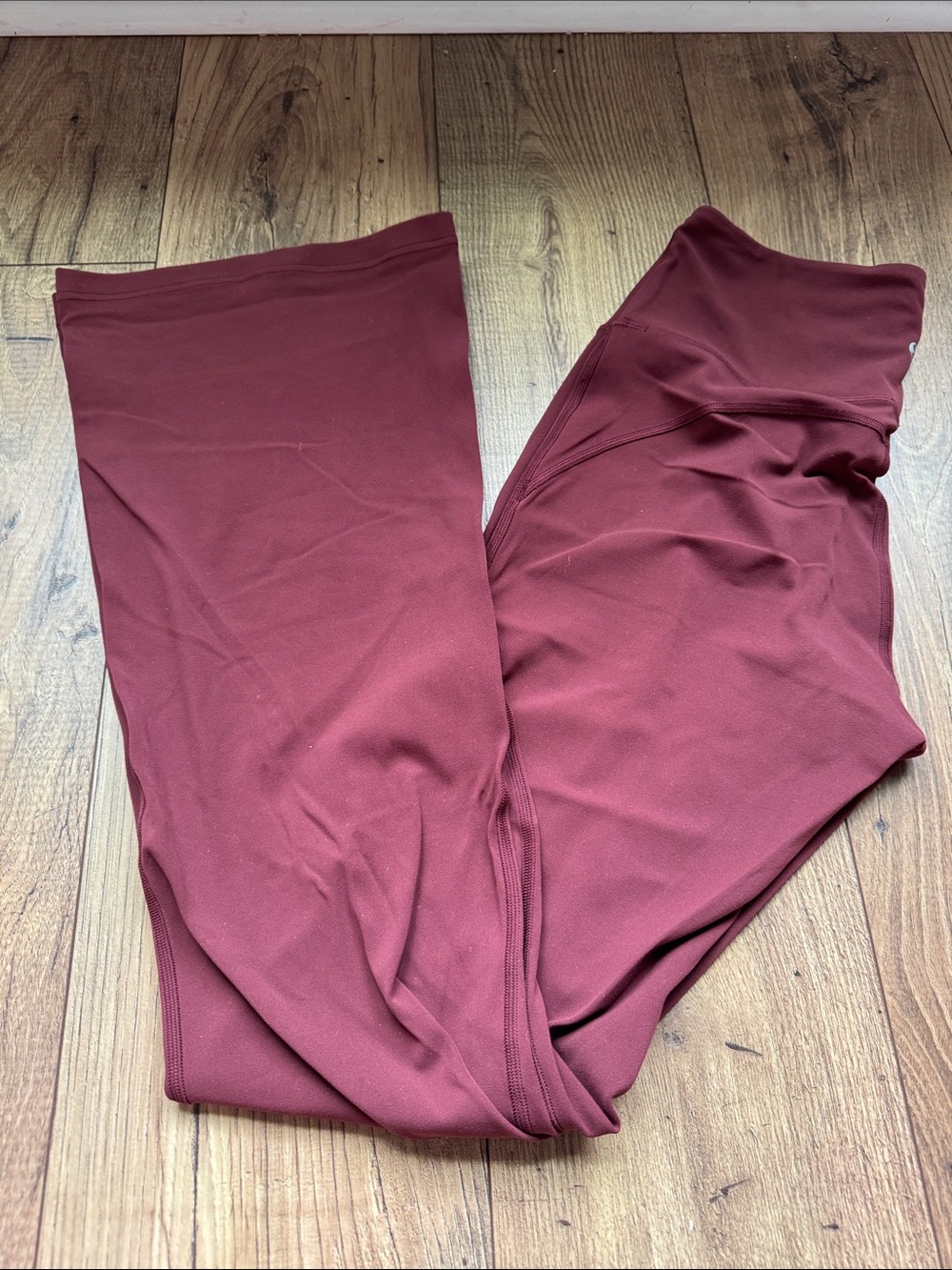 Wine Red groove High-Waist Leggings